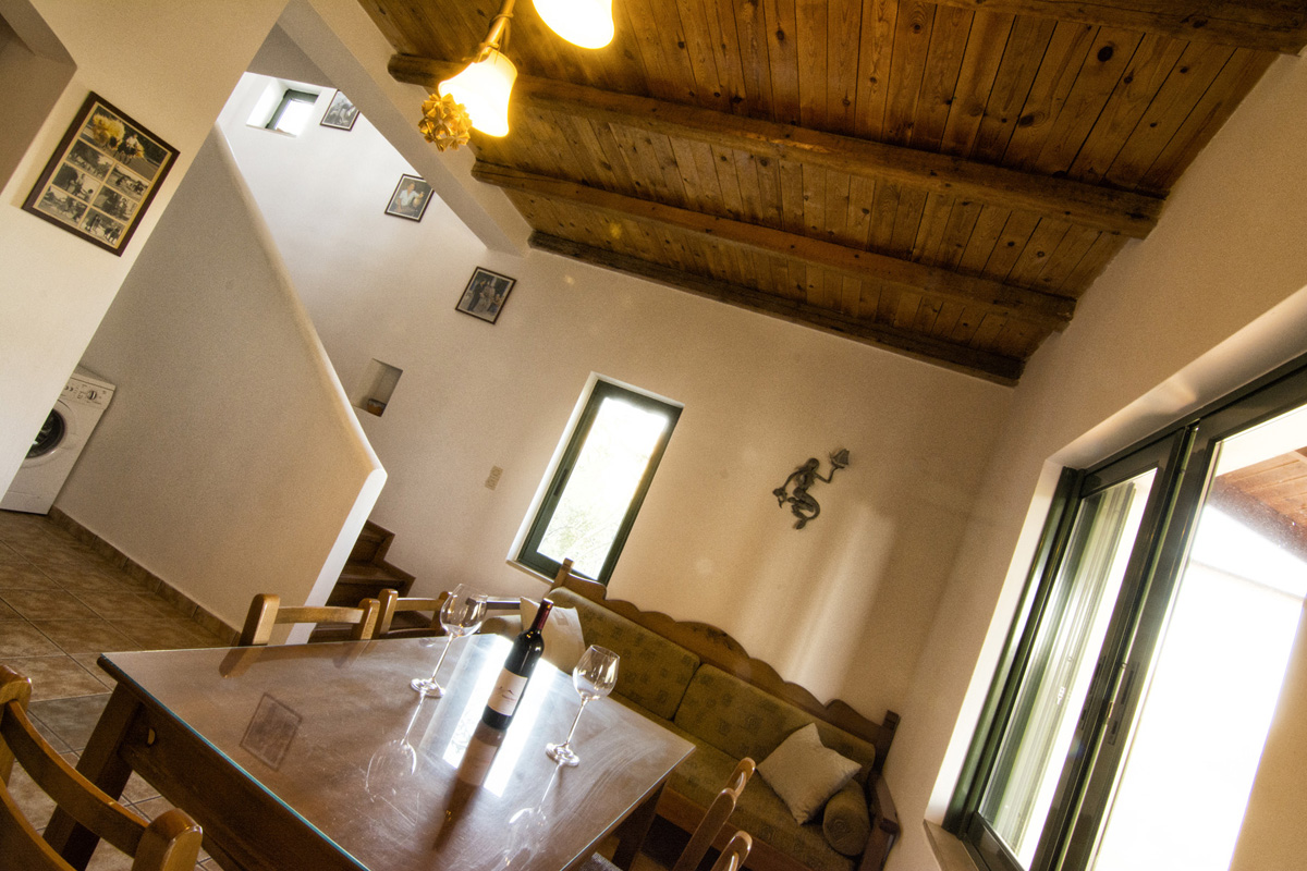 Artistic wooden ceiling